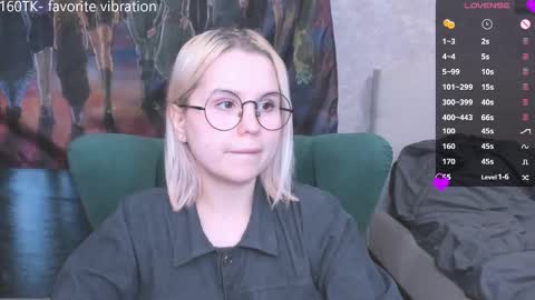 Snapshot of miray_kuriyama chatting on 02/24/25, 12:52 Kira online show from 02/24/25, 12:52