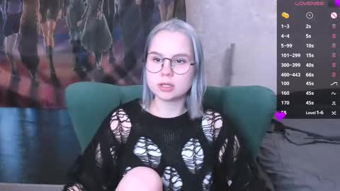 Snapshot of miray_kuriyama chatting on 03/01/25, 09:59 Kira online show from 03/01/25, 09:59