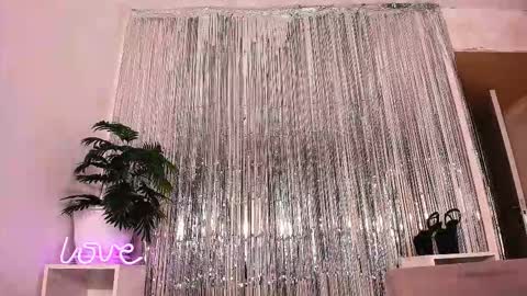 Snapshot of mirayoun chatting on 02/21/26, 11:11 Mira online show from 02/21/26, 11:11