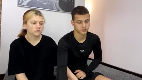 Snapshot of mirelcouple chatting on 02/19/26, 10:11 mirelcouple online show from 02/19/26, 10:11