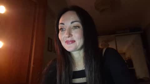 Snapshot of mirelisse chatting on 04/23/26, 08:00 Christina online show from 04/23/26, 08:00