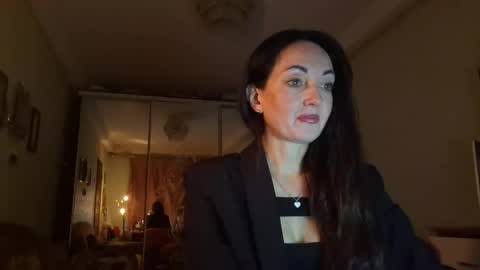 Snapshot of mirelisse chatting on 04/26/26, 06:27 Christina online show from 04/26/26, 06:27