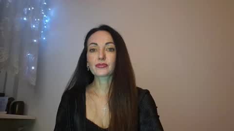 Snapshot of mirelisse chatting on 05/10/26, 08:03 Christina online show from 05/10/26, 08:03
