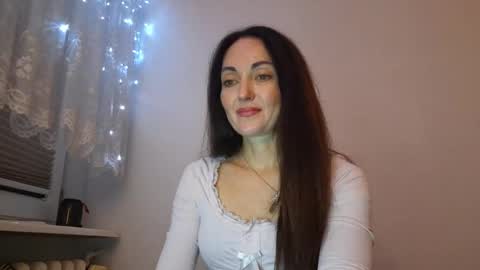 Snapshot of mirelisse chatting on 05/11/26, 09:56 Christina online show from 05/11/26, 09:56