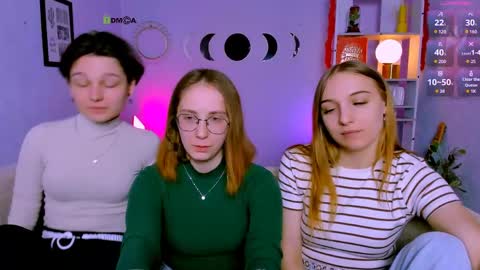 Snapshot of mirginia_lovely chatting on 03/19/26, 01:15 mirgi online show from 03/19/26, 01:15