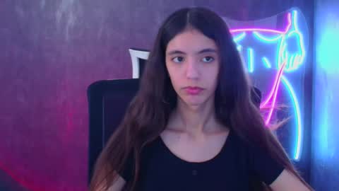 Snapshot of miri_miss chatting on 12/15/24, 10:39 Miri online show from 12/15/24, 10:39