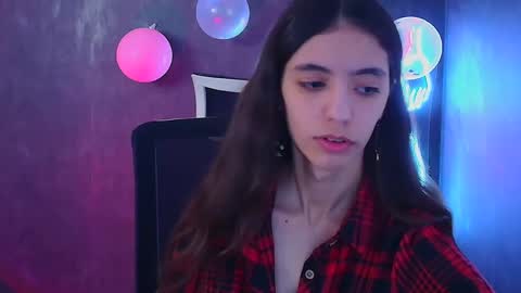 Snapshot of miri_miss chatting on 02/12/25, 08:59 Miri online show from 02/12/25, 08:59