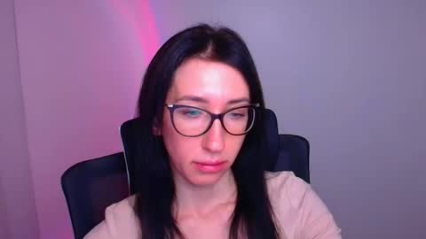 Mariam online show from 11/21/25, 07:18