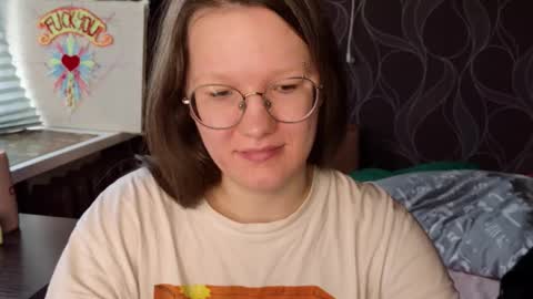 Mira online show from 10/04/25, 08:23