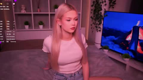 Snapshot of mirianscorgie chatting on 11/04/25, 09:14 Elsa online show from 11/04/25, 09:14