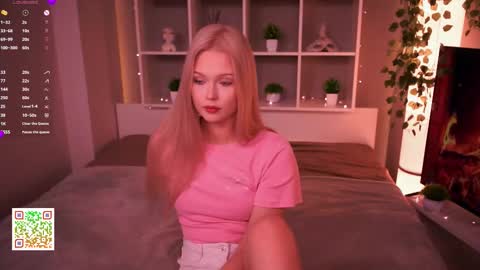 Snapshot of mirianscorgie chatting on 11/07/25, 08:42 Elsa online show from 11/07/25, 08:42