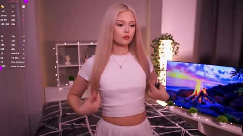 Snapshot of mirianscorgie chatting on 11/20/25, 09:14 Elsa online show from 11/20/25, 09:14