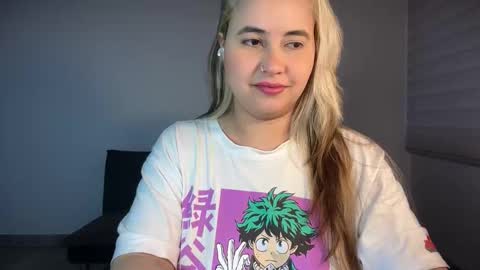 Snapshot of mirilinda chatting on 03/24/26, 10:37 mirilinda online show from 03/24/26, 10:37