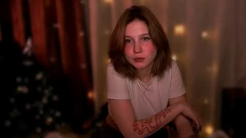 Snapshot of mirrameow chatting on 12/05/25, 01:36 Mira online show from 12/05/25, 01:36