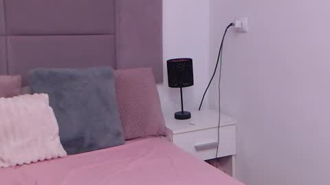 MiryamInes online show from 02/08/25, 02:58