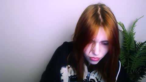 Snapshot of misaki_chan_ chatting on 12/22/25, 10:51 misaki_chan_ online show from 12/22/25, 10:51