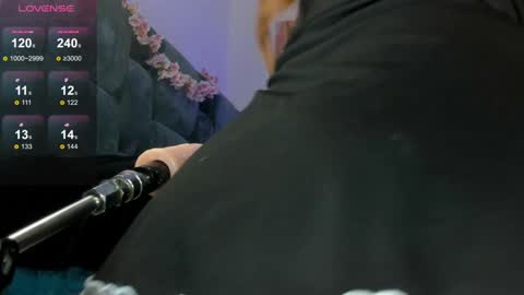 Snapshot of misatosan_ chatting on 12/28/24, 03:26 Annie dont forget to thumbs up me online show from 12/28/24, 03:26