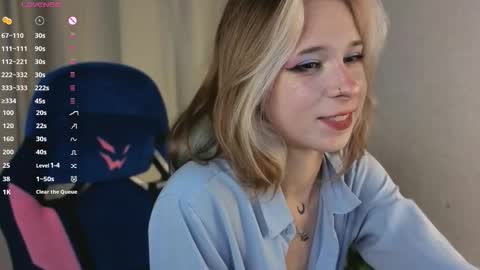 Snapshot of misekiii chatting on 10/23/25, 07:12 misekiii online show from 10/23/25, 07:12