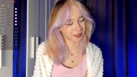 Snapshot of misekiii chatting on 11/06/25, 01:28 misekiii online show from 11/06/25, 01:28