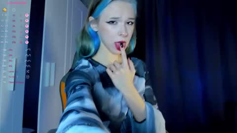 Snapshot of misekiii chatting on 12/04/25, 03:49 misekiii online show from 12/04/25, 03:49