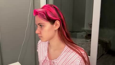 Molly online show from 10/02/25, 06:15