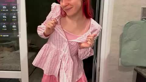 Molly online show from 10/04/25, 05:33