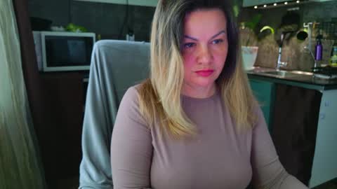 Snapshot of mishamilf chatting on 05/23/26, 08:07 Misha online show from 05/23/26, 08:07