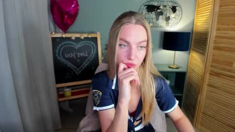 mishapallmer online show from 10/06/25, 01:36