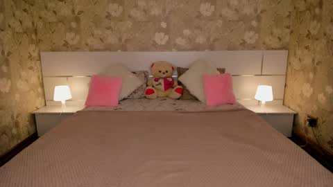 Snapshot of mishapallmer chatting on 04/01/26, 06:58 mishapallmer online show from 04/01/26, 06:58