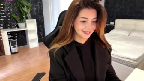 My mane Mishel online show from 11/10/25, 10:14