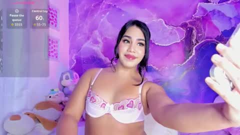 Snapshot of mishelbubble chatting on 01/07/26, 04:37 mishelbubble online show from 01/07/26, 04:37