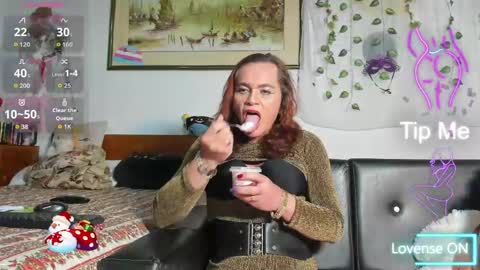 Snapshot of mishell_bons4 chatting on 05/15/26, 11:45 Mishell Bons online show from 05/15/26, 11:45