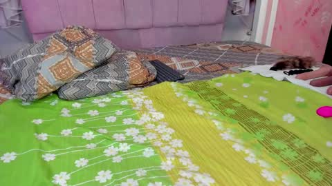 Mishell online show from 11/16/25, 02:11