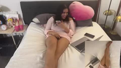 Snapshot of miskatfox chatting on 07/07/26, 04:15 miskatfox online show from 07/07/26, 04:15