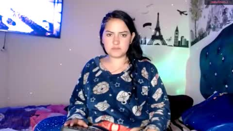 Snapshot of misnicol chatting on 01/07/26, 11:23 Nicol online show from 01/07/26, 11:23