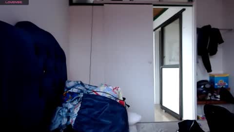 Snapshot of misnicol chatting on 04/11/26, 04:22 Nicol online show from 04/11/26, 04:22