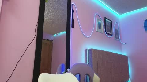 misofialeal online show from 09/18/25, 08:22