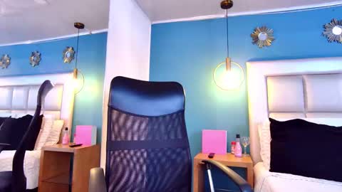 miss__ary_ online show from 09/17/25, 12:18