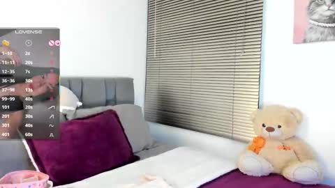 miss__jones_ online show from 11/17/25, 12:16