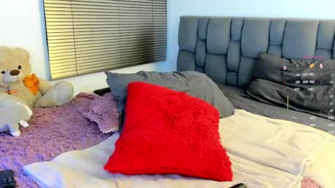 Snapshot of miss__jones_ chatting on 04/21/26, 02:51 miss__jones_ online show from 04/21/26, 02:51