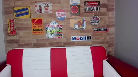 Lunna online show from 02/15/25, 11:06