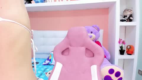 Lunna online show from 09/18/25, 11:01