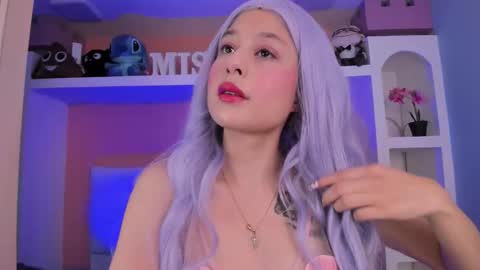 Lunna online show from 10/18/25, 11:00