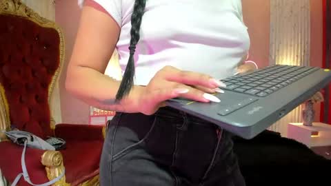 Snapshot of miss__star_ chatting on 04/28/26, 03:28 miss__star_ online show from 04/28/26, 03:28