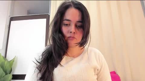 Snapshot of miss_alhy chatting on 11/15/25, 02:42 online show from 11/15/25, 02:42