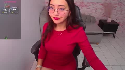 Snapshot of miss_andrea_t chatting on 01/24/25, 10:43 andrea online show from 01/24/25, 10:43