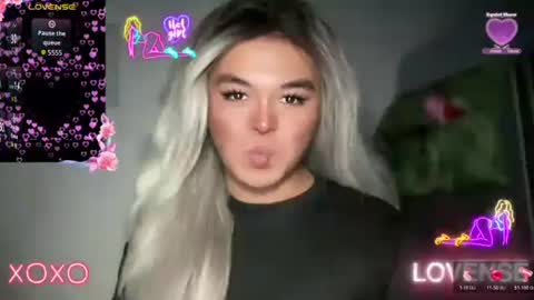 Snapshot of miss_anita_69x chatting on 02/20/26, 01:00 Anita online show from 02/20/26, 01:00