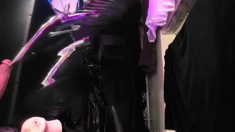 Snapshot of miss_asmodeus chatting on 01/10/25, 10:25 missAsmodeus online show from 01/10/25, 10:25