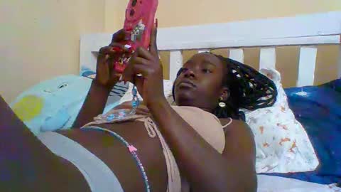 Snapshot of miss_atitude chatting on 09/16/25, 05:08 miss_atitude online show from 09/16/25, 05:08