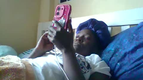 Snapshot of miss_atitude chatting on 10/04/25, 08:23 miss_atitude online show from 10/04/25, 08:23